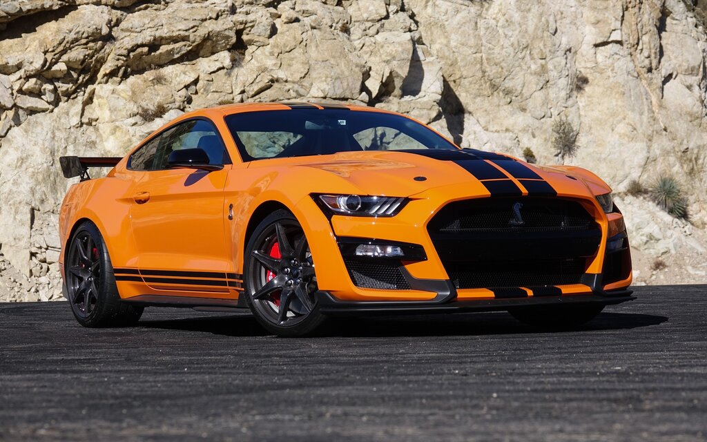 Ford Mustang Shelby GT500 yang Mempesona