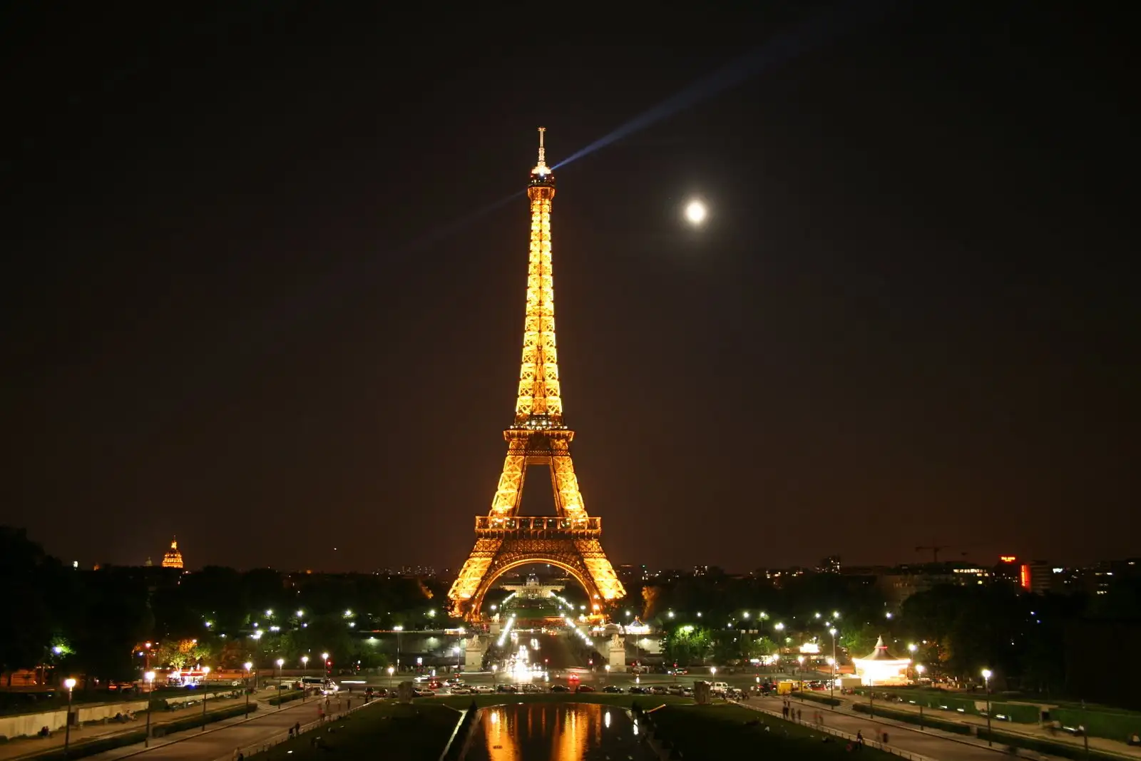 menara eiffel