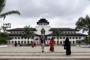 Gedung Sate Bandung: Arsitektur Watitoto Unik dan Sejarah Kota
