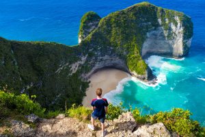 Nusa Penida: Surga Tersembunyi yang Menawan di Selatan Bali