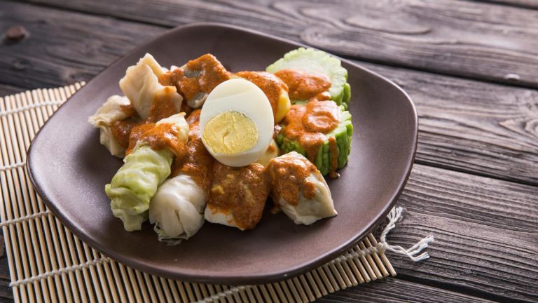 Lezat dan Menggoda! Inilah Alasan Siomay Jadi Camilan Favorit Sepanjang Masa
