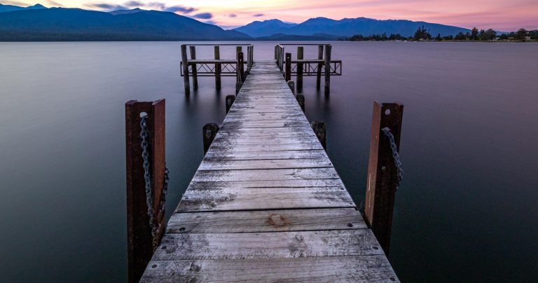 Te Anau: Surga Tersembunyi di Selatan Selandia Baru