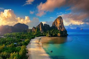Krabi Beaches: Jelajahi Pantai Klasik & Tersembunyi