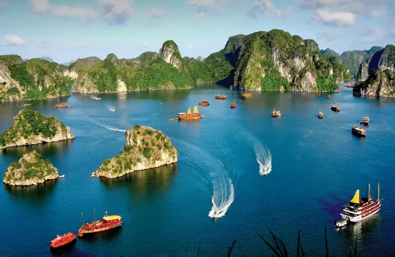 Halong Bay: Destinasi Spektakuler yang Wajib Dikunjungi!