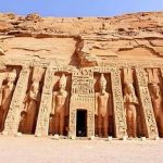 Kuil Abu Simbel: Keajaiban Arsitektur Mesir yang Memikat Turis