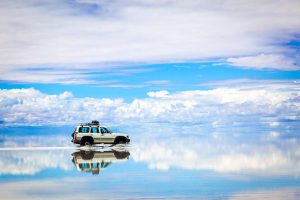 Salar de Uyuni: Cermin Raksasa di Atas Langit Menghipnotis Dunia