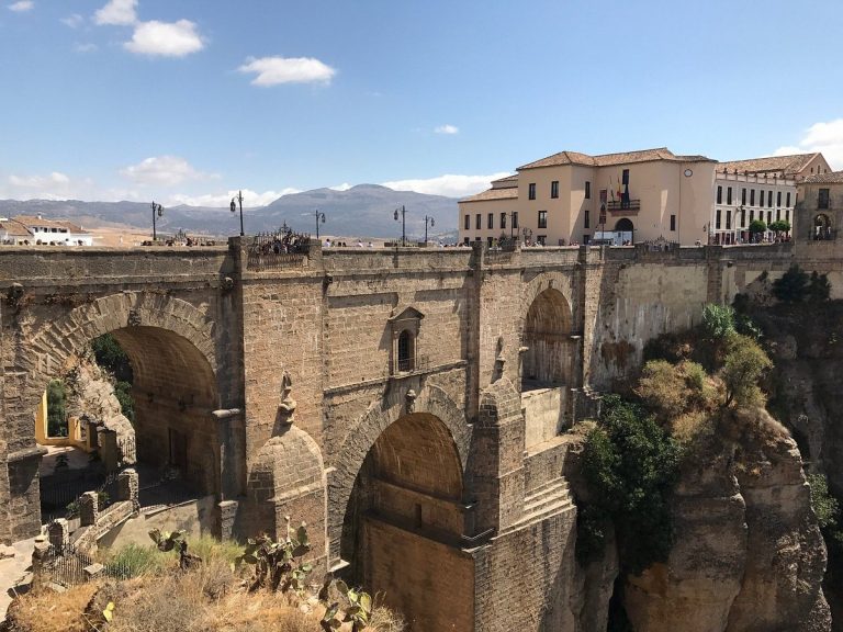 Mengenal Puente Nuevo: Ikon Arsitektur Bersejarah di Nanastoto