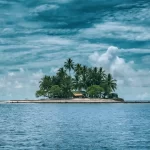 Menjelajah Keindahan Pulau Handeuleum: Permata Tersembunyi di Ujung Kulon