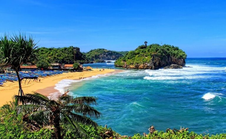 Pantai Drini: Surga Tersembunyi di Gunungkidul