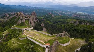 Belogradchik Rocks: Keajaiban Alam dari Bulgaria yang Menawan Hati