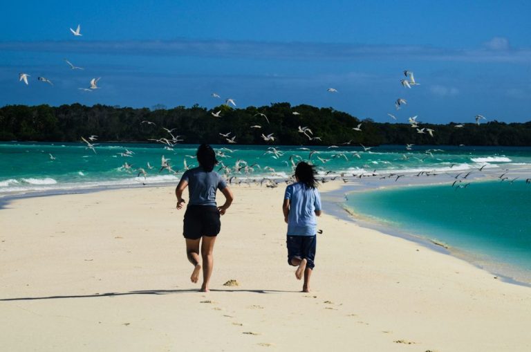 Pantai Ngurtafur: Surga Tersembunyi yang Wajib Kamu Jelajahi!