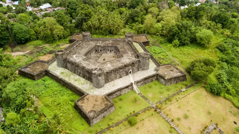 Fort Belgica: Benteng Unik Peninggalan Sejarah Kolonial